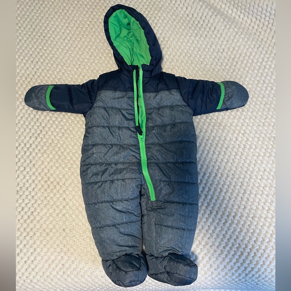 3 to 6 month Carter’s snowsuit